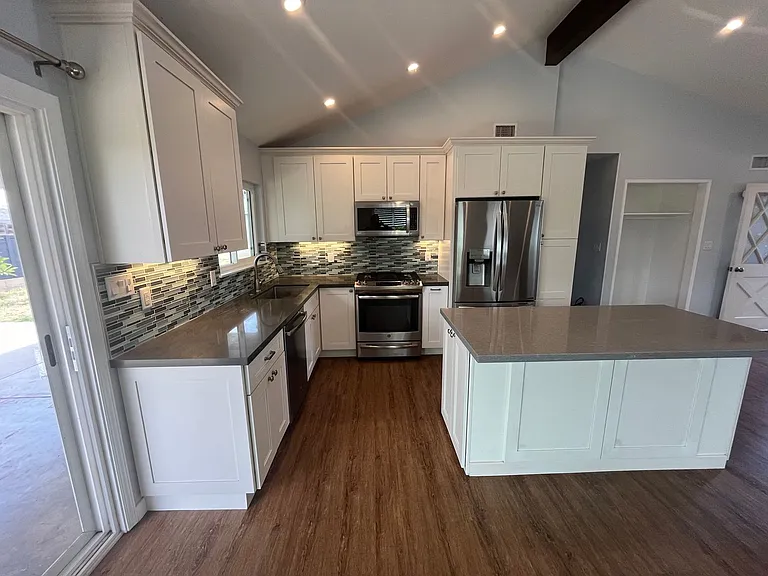3534 Mount Abbey Ave — Photo 4