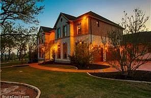 3rd image of 379 Quinn Dr