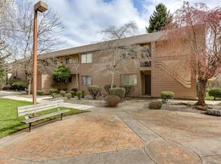 585 SE 148th Ave, Portland, OR