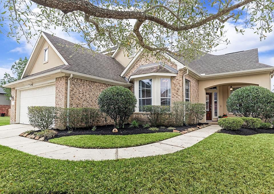 1st image of 15807 River Raven Ct
