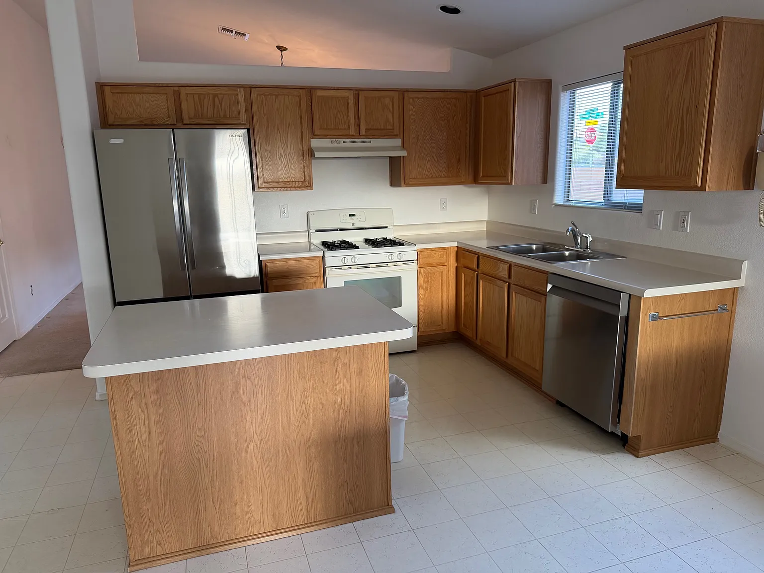 3 bed, 1630 sqft, $1,925 — Photo 4