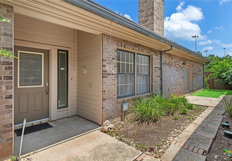 1st image of 1364 Patio Dr