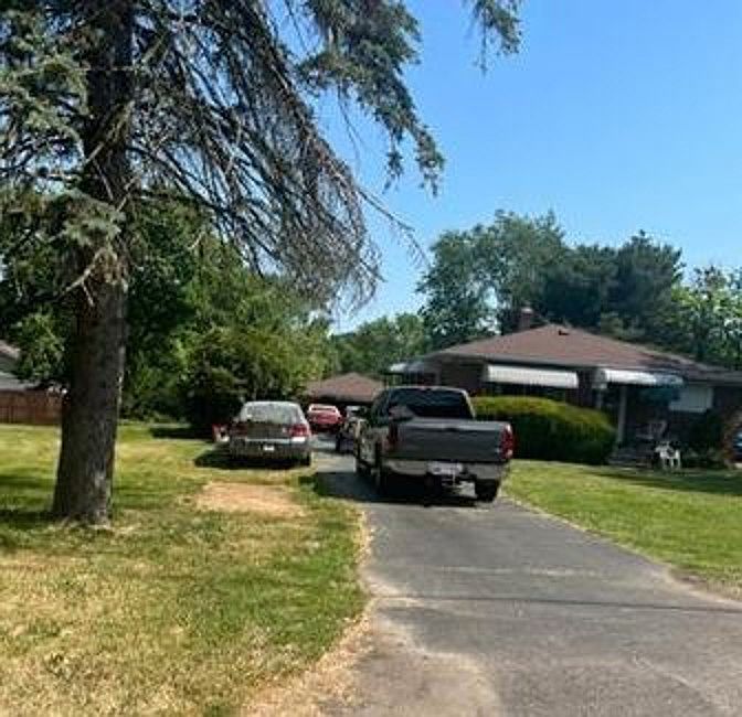 1137 Krumroy Rd, Akron, OH 44306 Zillow