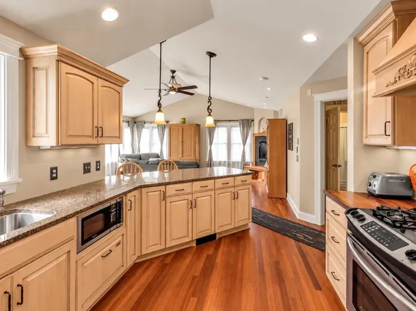 3836 Togo Rd, Spring Park, MN 55384