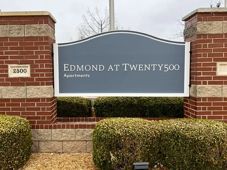 Edmond at Twenty500 Apartments — Photo 47
