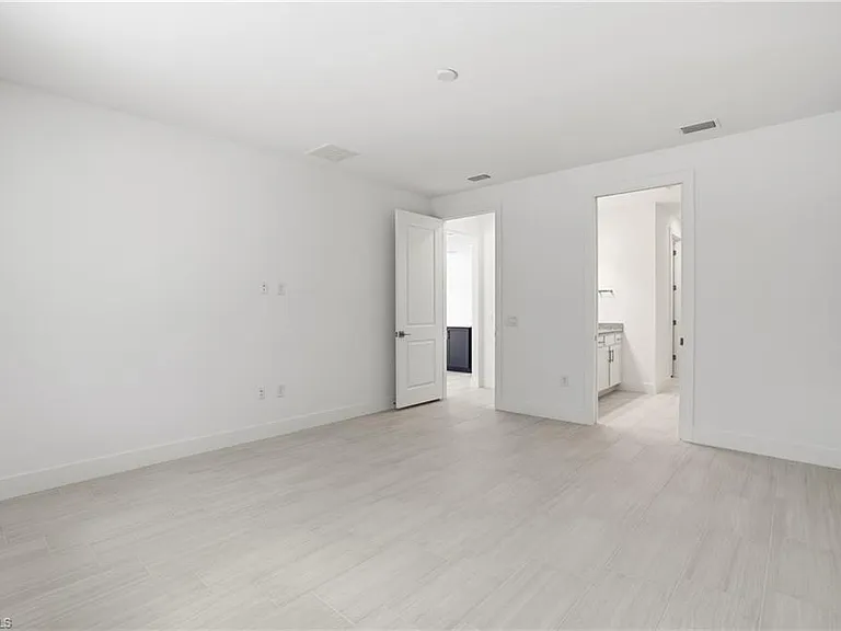2148 Sequoia Ct — Photo 11