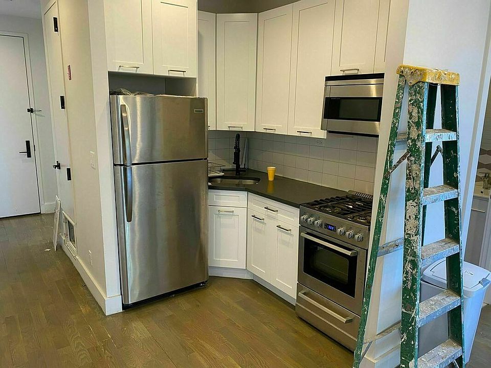 1st image of 1584 Prospect Pl #3R