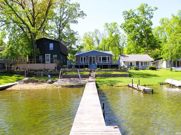 1907 E Schug Rd, Columbia City, IN 46725