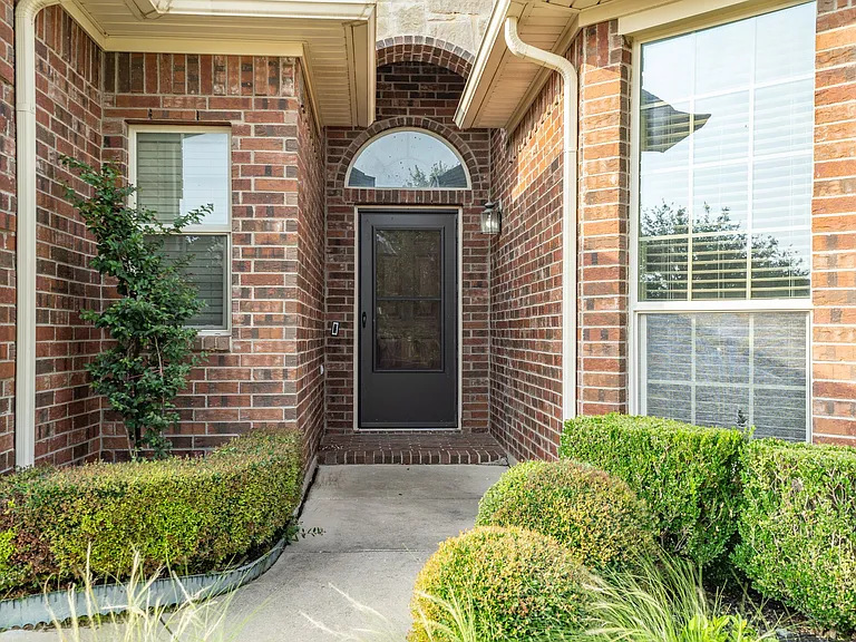 3124 Buckthorn Ln — Photo 3