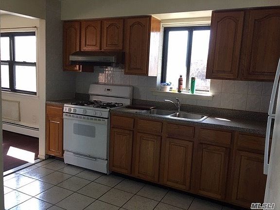 2nd image of 42-47 Parsons Blvd Floor 3