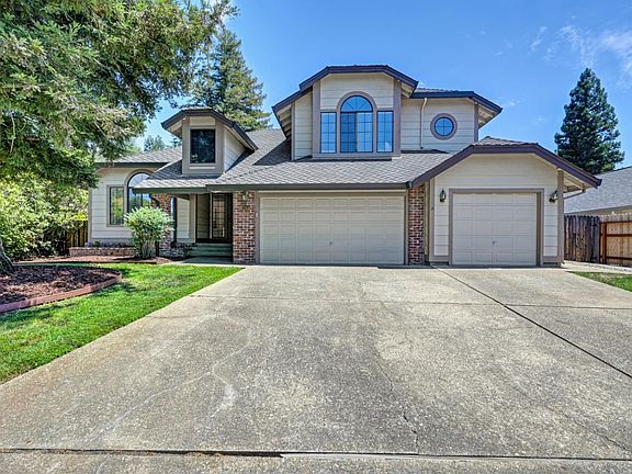 3rd image of 101 Cloverdale Ct