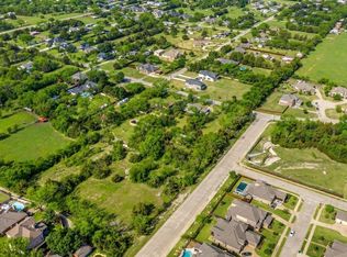 1000 Silver Creek Dr, Desoto, TX 75115