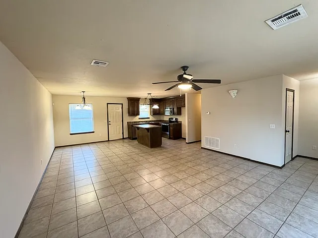 428 W Greenwood Drive - 1 — Photo 2