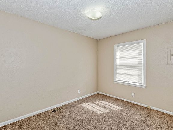 4th image of 1728 N Hillside Ave #A