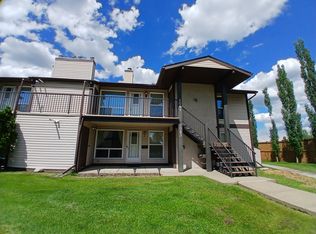 2081 Saddleback Rd NW, Edmonton, AB T6J4T4