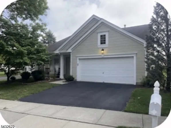 6 Weybourne Ln, White Twp., NJ 07823