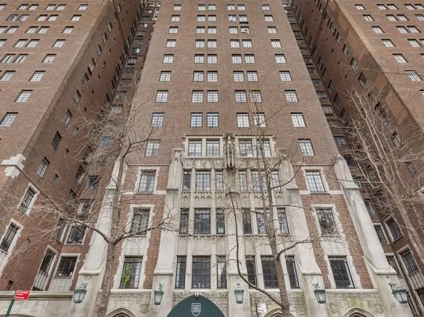 25 Tudor City Place image 7 of 9