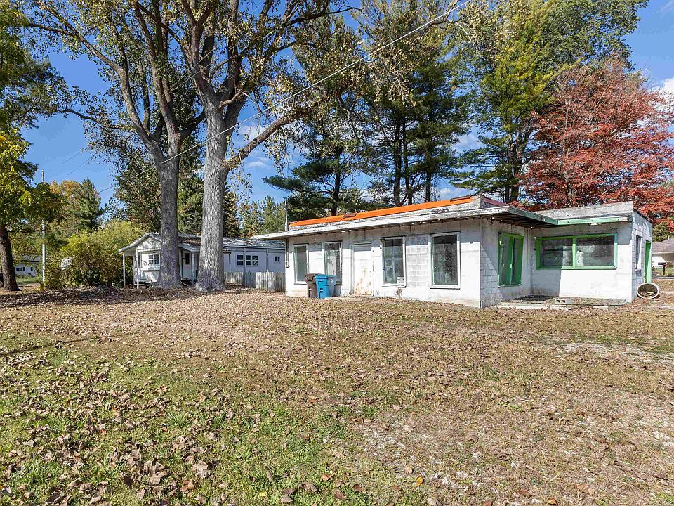 1st image of 701 E Saginaw Rd