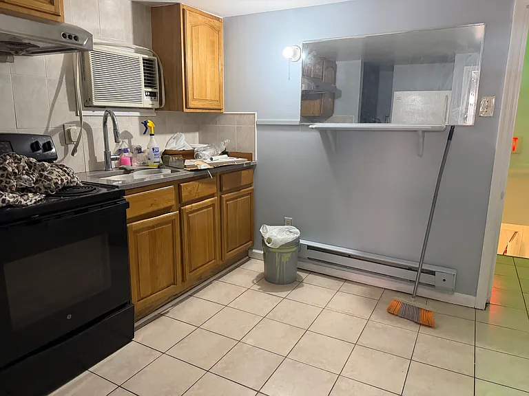 309 N 13th St #2 — Photo 8