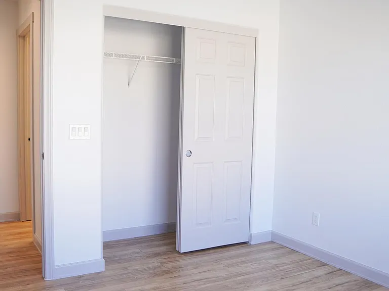 6219 White Point Ct — Photo 4