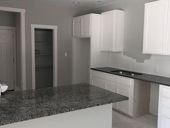 5th image of 101 Dena Kay Dr