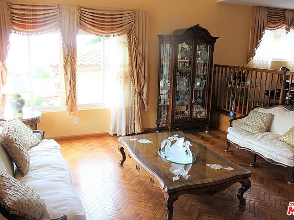 3rd image of 3208 Pozo Dr