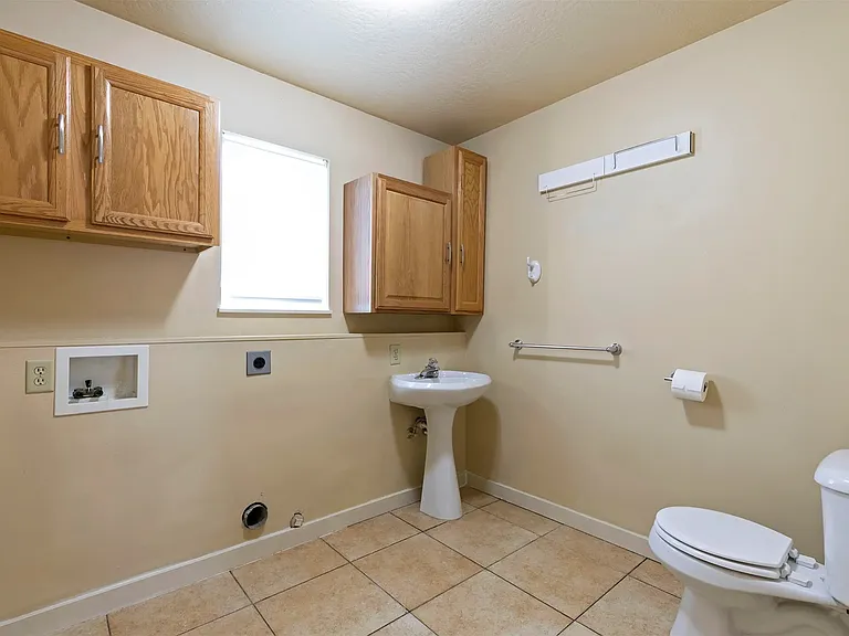 526 Minnesota Ave #B — Photo 9