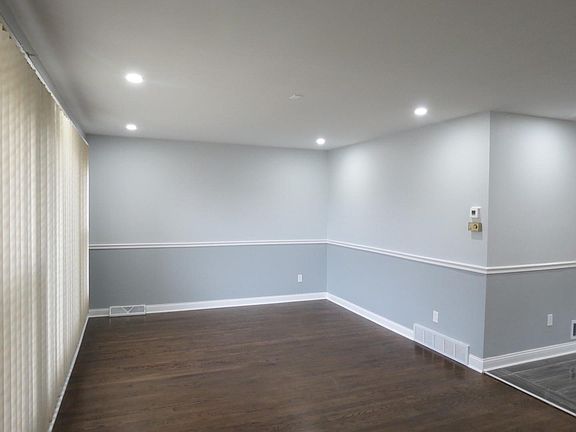 2nd image of 5029 S Knox Ave
