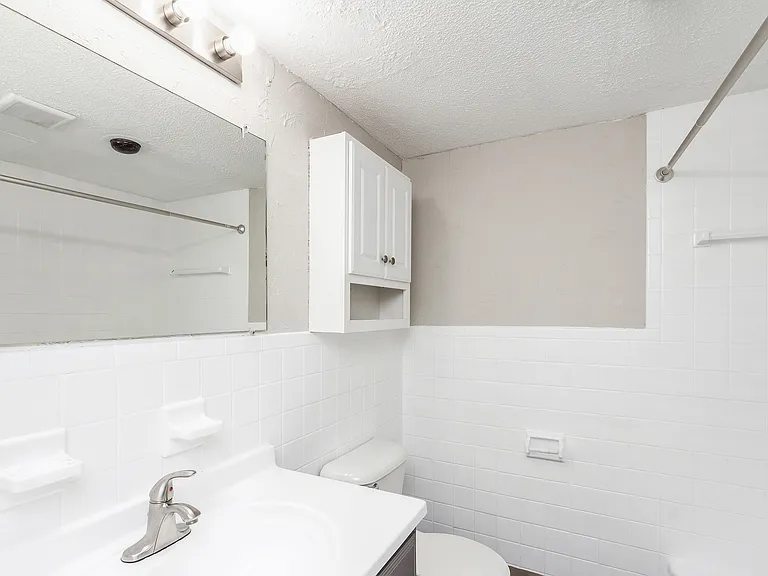 ReNew Taunton Apartment Collection — Photo 32