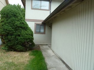 706 Oakdale Ave, Springfield, OR 97477
