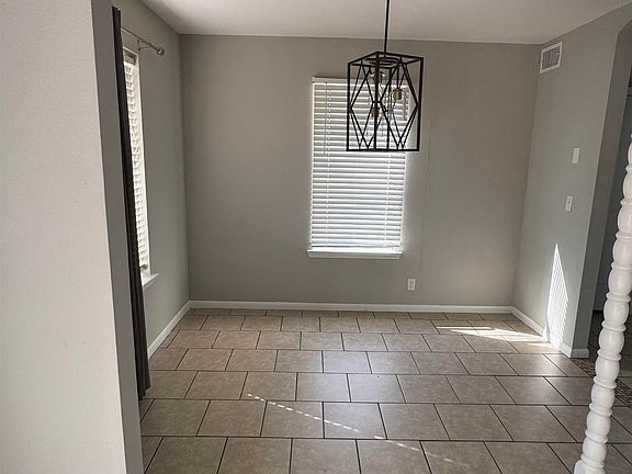 3rd image of 4301 Edgehill St