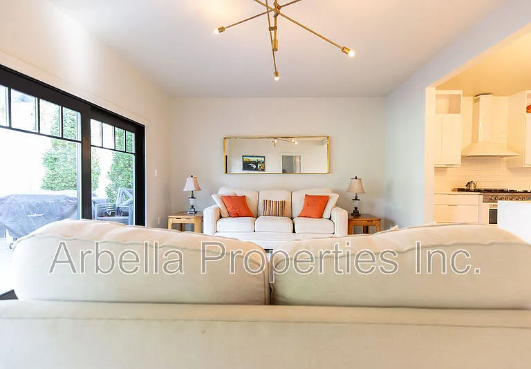 511 Alabama St — Photo 14