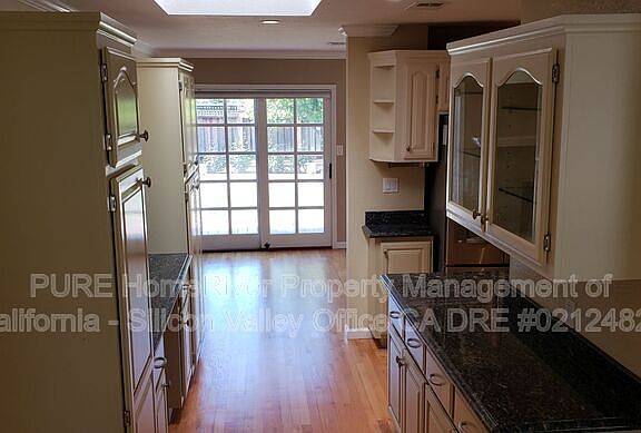 5th image of 1158 Fordham Way