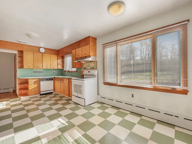 67 Barclay Dr — Photo 9