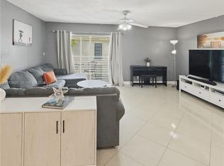 406 N Laurel Dr #207, Margate, FL 33063