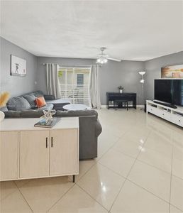 406 N Laurel Dr #207, Margate, FL, 33063