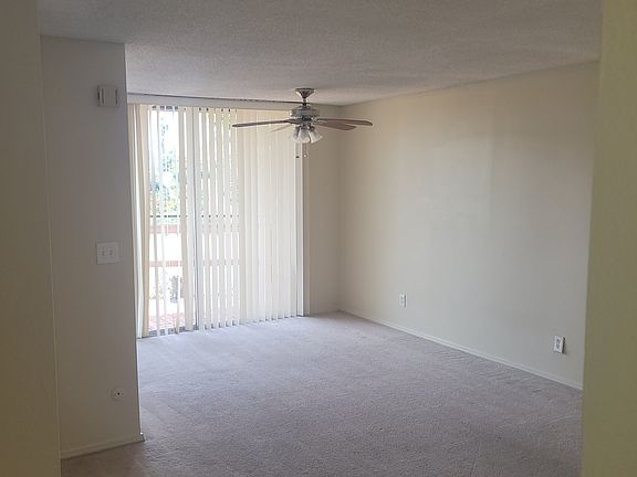 2nd image of 4718 Kenmore Ter APT 11
