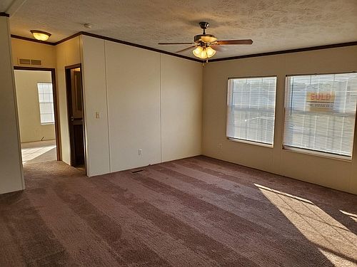 3rd image of 11501 Branch Ln