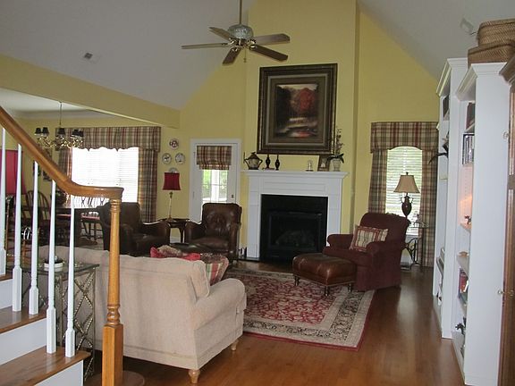 2nd image of 248 Yacht Club Dr