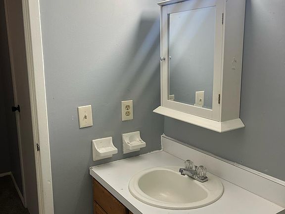 2nd image of 39 King Arthur Ct