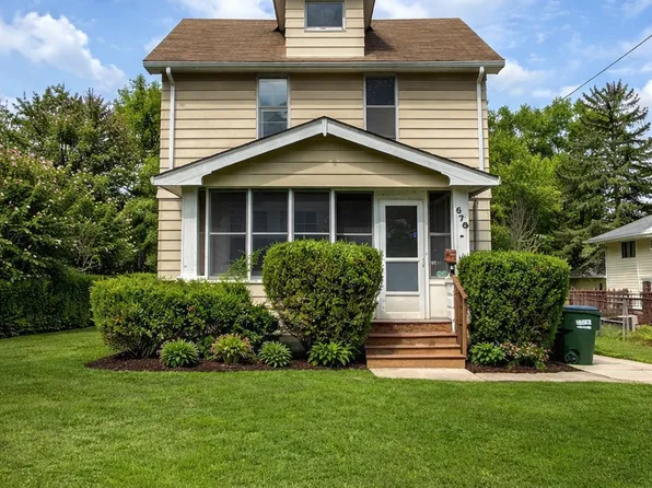 670 McKinley Ave, Bedford, OH 44146
