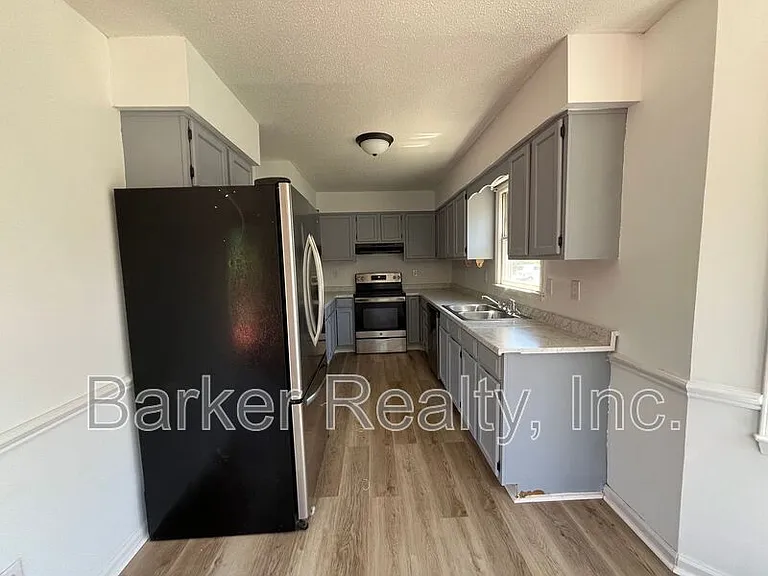 8029 Perry Creek Rd — Photo 3