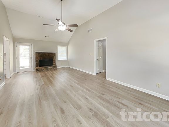 2nd image of 30 Blackberry Ln
