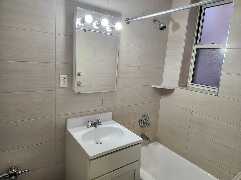 41-10 Bowne St #5A — Photo 7