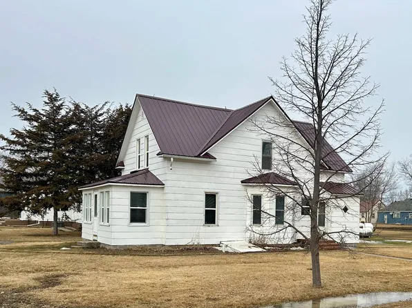 1241 Church St, Leola, SD 57456