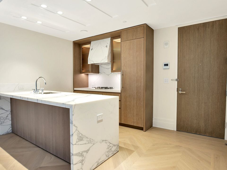 1st image of 40 Bleeker St #2E