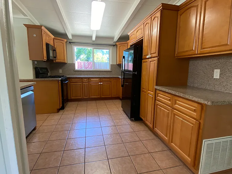 3380 Granada Ave — Photo 8