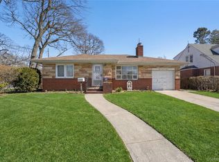311 Cedar St, South Hempstead, NY 11550