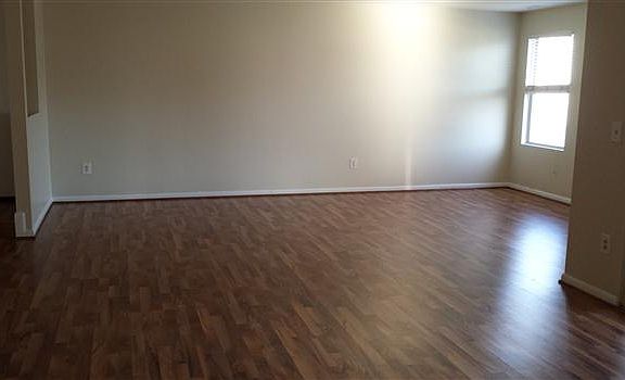 2nd image of 10 Hearthstone Ct APT K