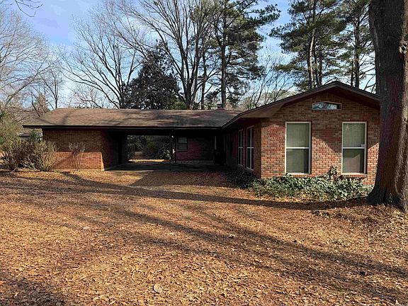 3rd image of 5611 Oakridge Dr